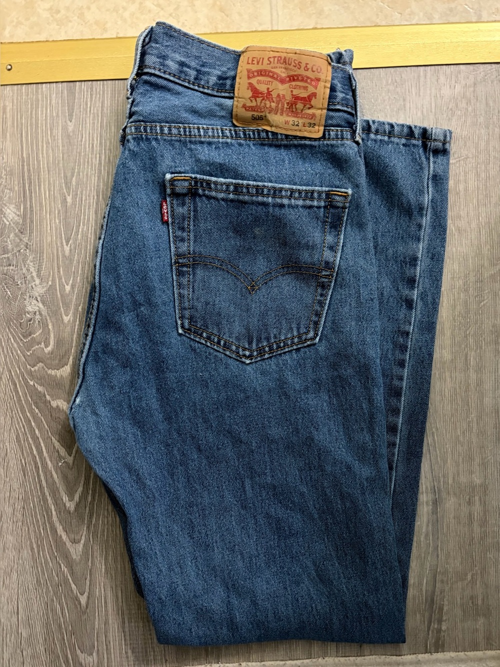 Levi's Men's Dark Blue Straight-Leg Denim Jeans - Picture 1 of 2